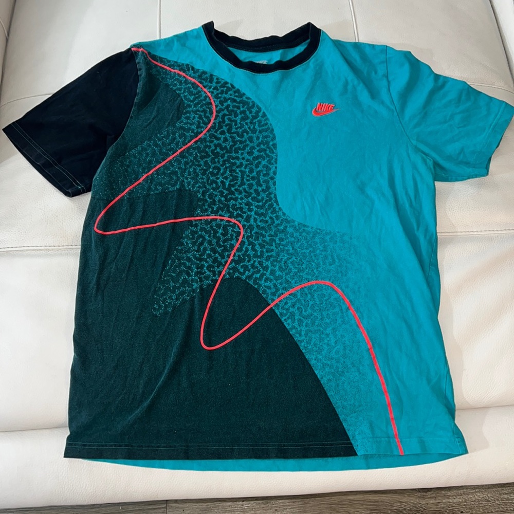 Retro Nike tee